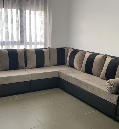 sofa arabe oscuro